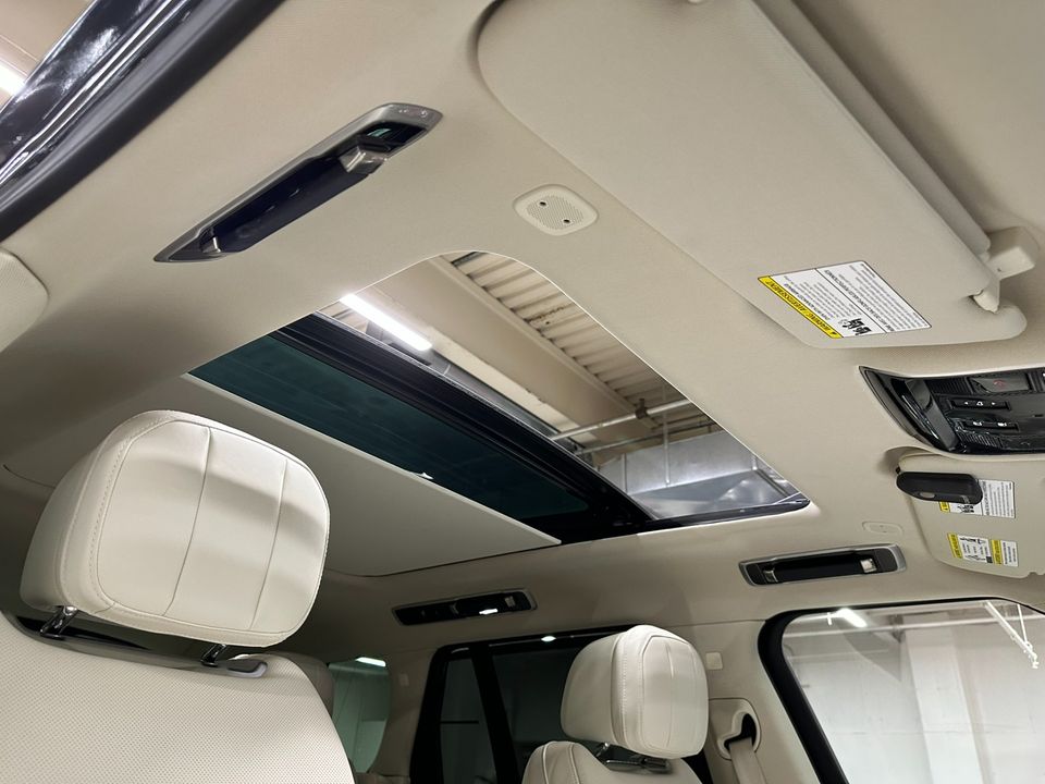 2023 Land Rover Range Rover SE SWB
