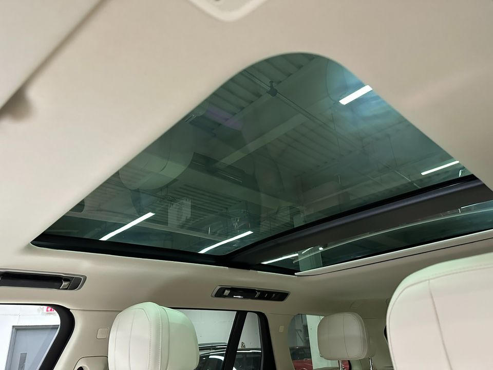 2023 Land Rover Range Rover SE SWB