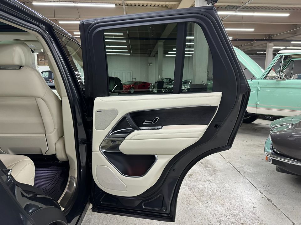 2023 Land Rover Range Rover SE SWB