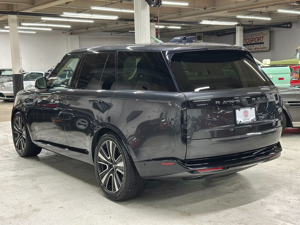 2023 Land Rover Range Rover SE SWB