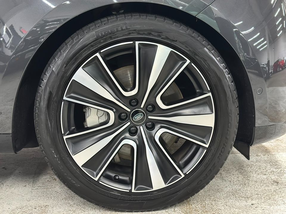 2023 Land Rover Range Rover SE SWB