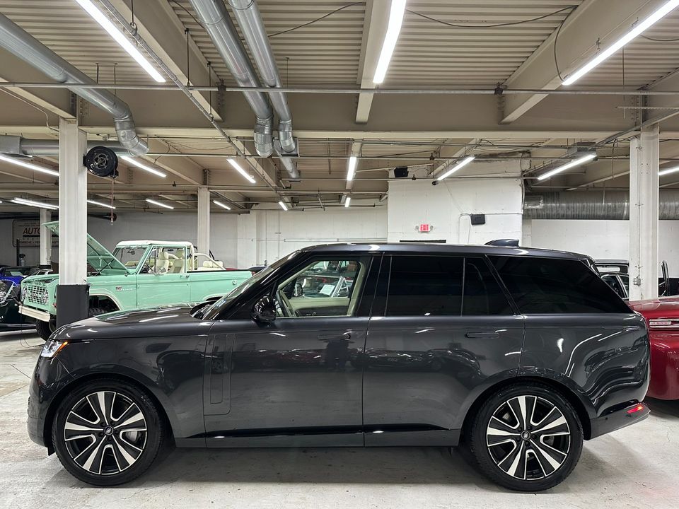 2023 Land Rover Range Rover SE SWB