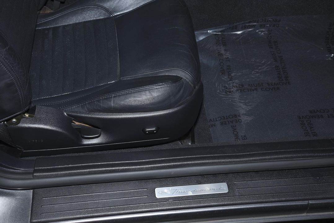 2003 Ford Thunderbird