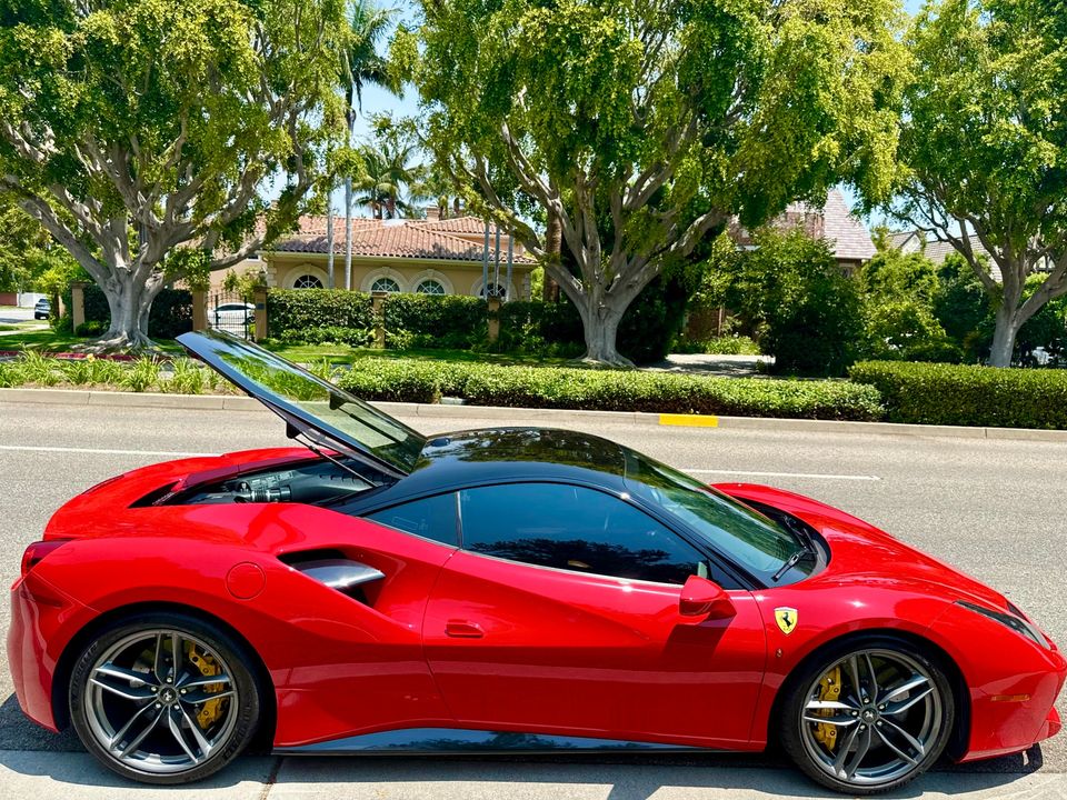 2016 Ferrari 488 GTB
