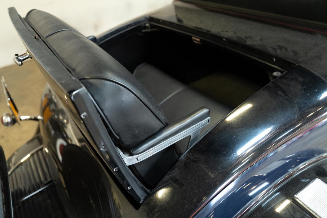 1930 Cadillac 353