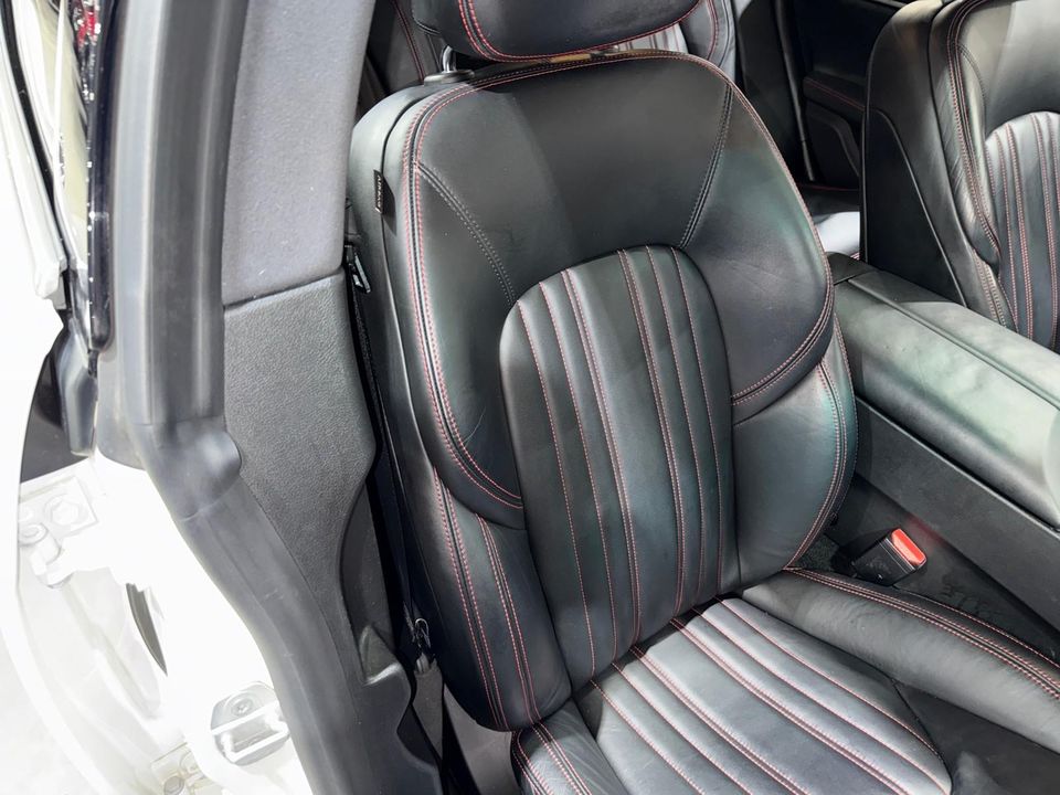 2015 Maserati Ghibli