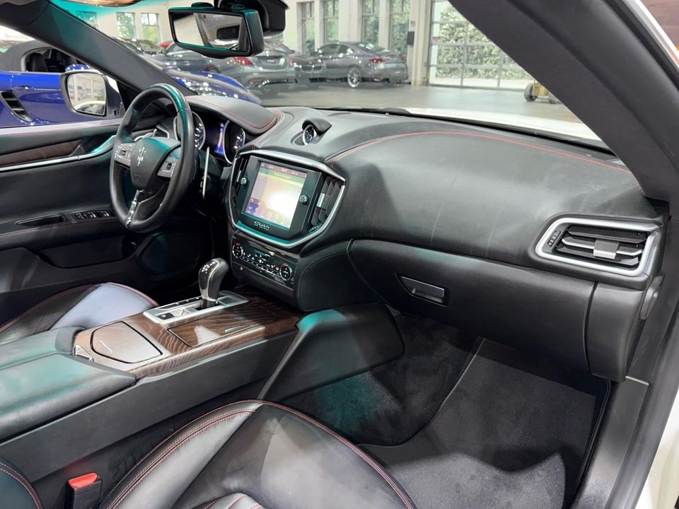 2015 Maserati Ghibli