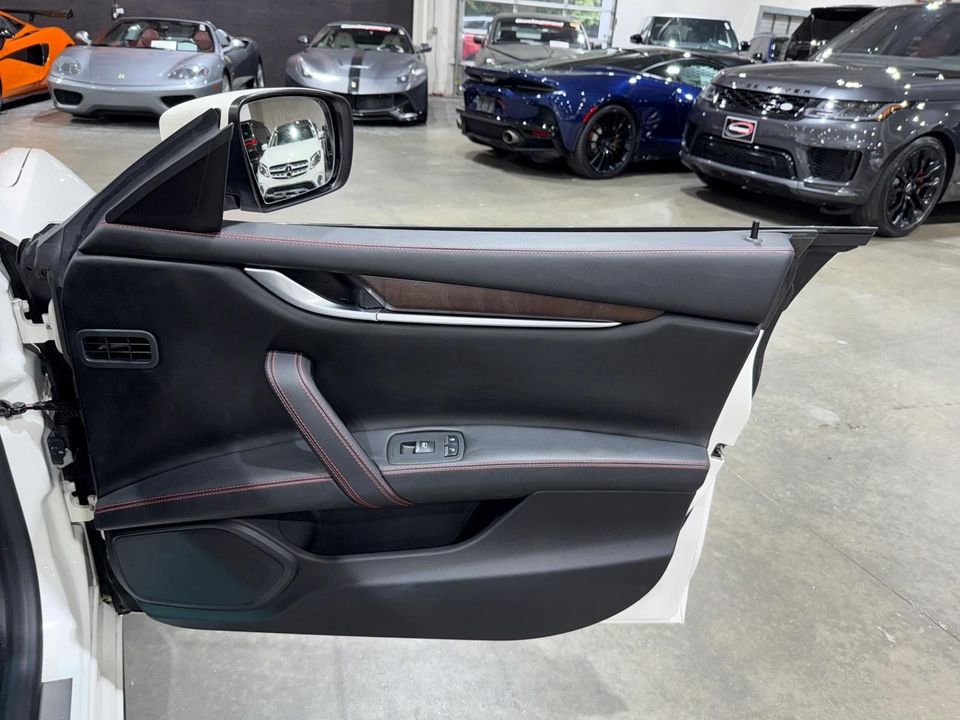 2015 Maserati Ghibli