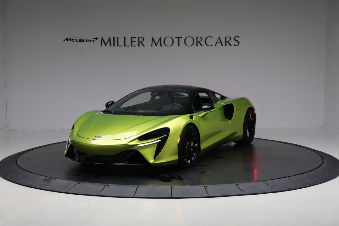 2024 McLaren Artura