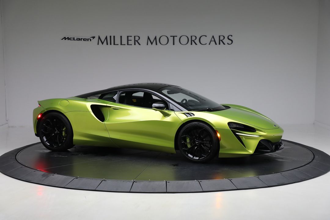 2024 McLaren Artura