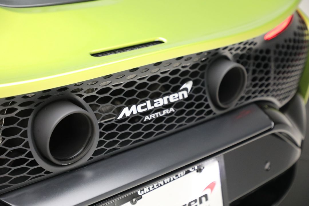 2024 McLaren Artura