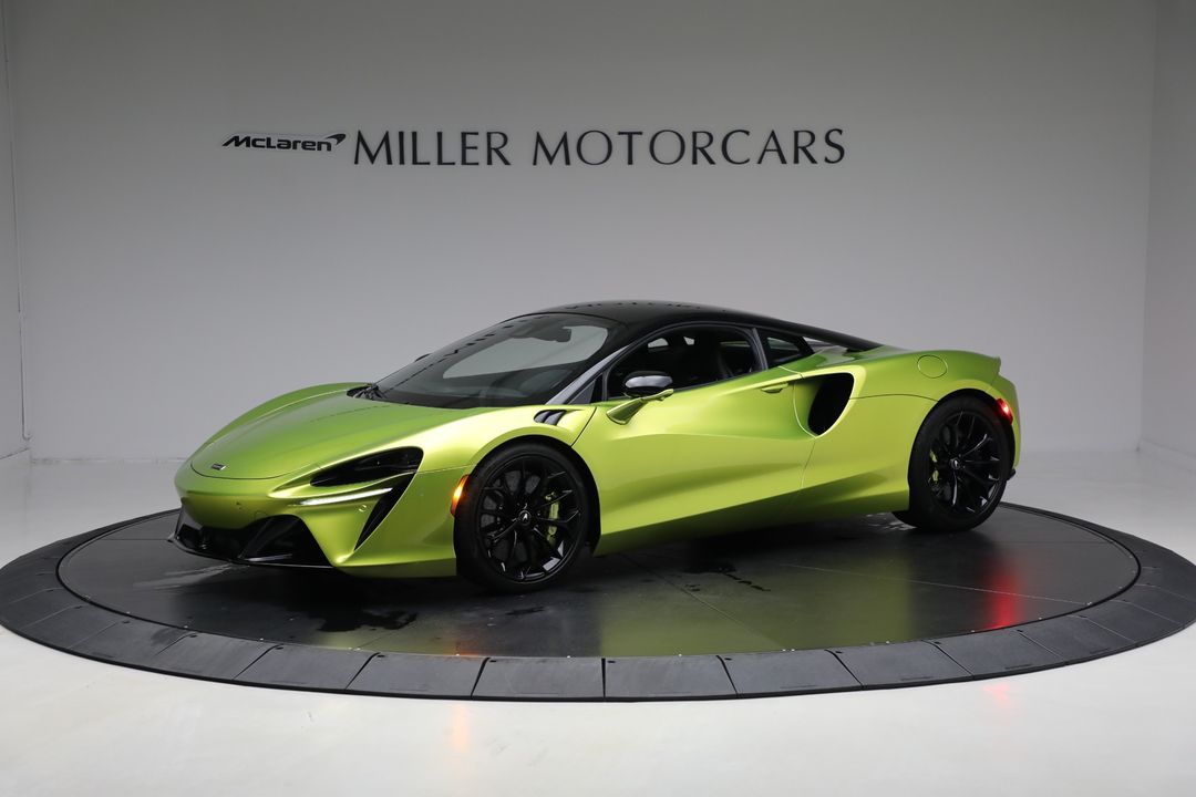 2024 McLaren Artura