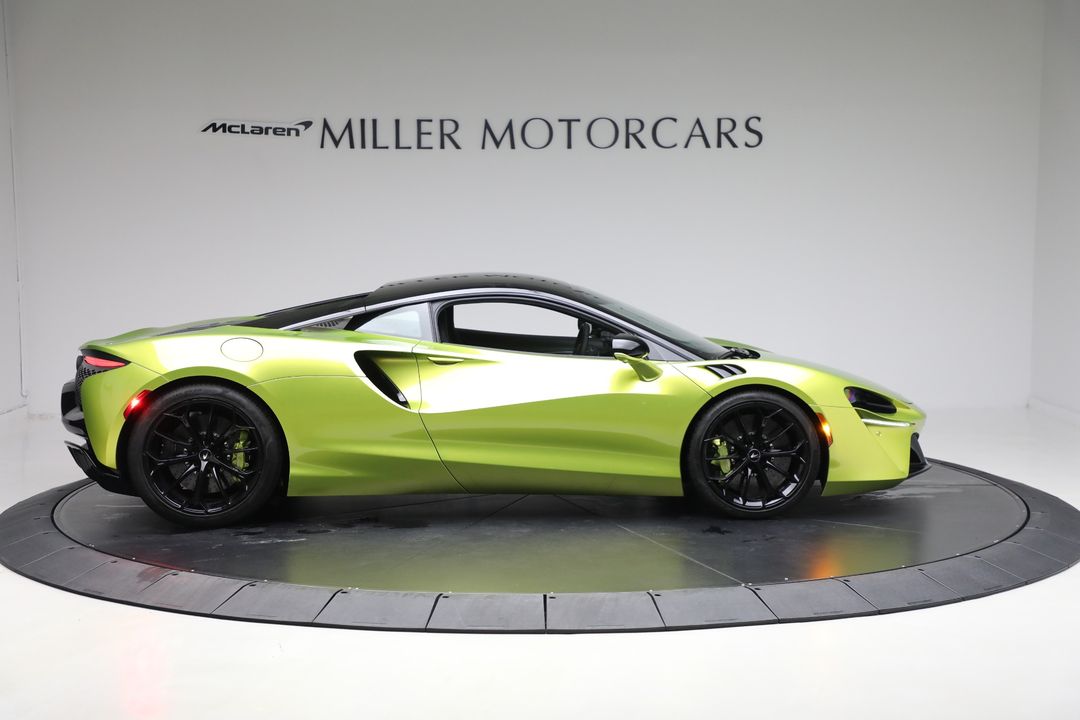 2024 McLaren Artura