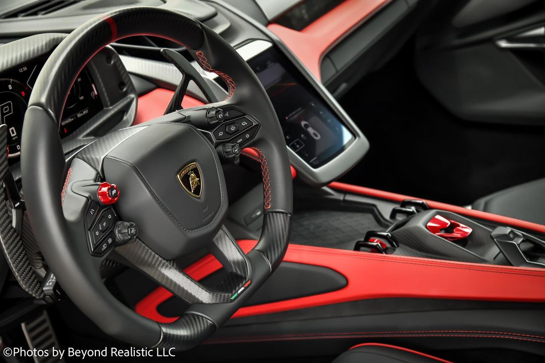 2024 Lamborghini Revuelto