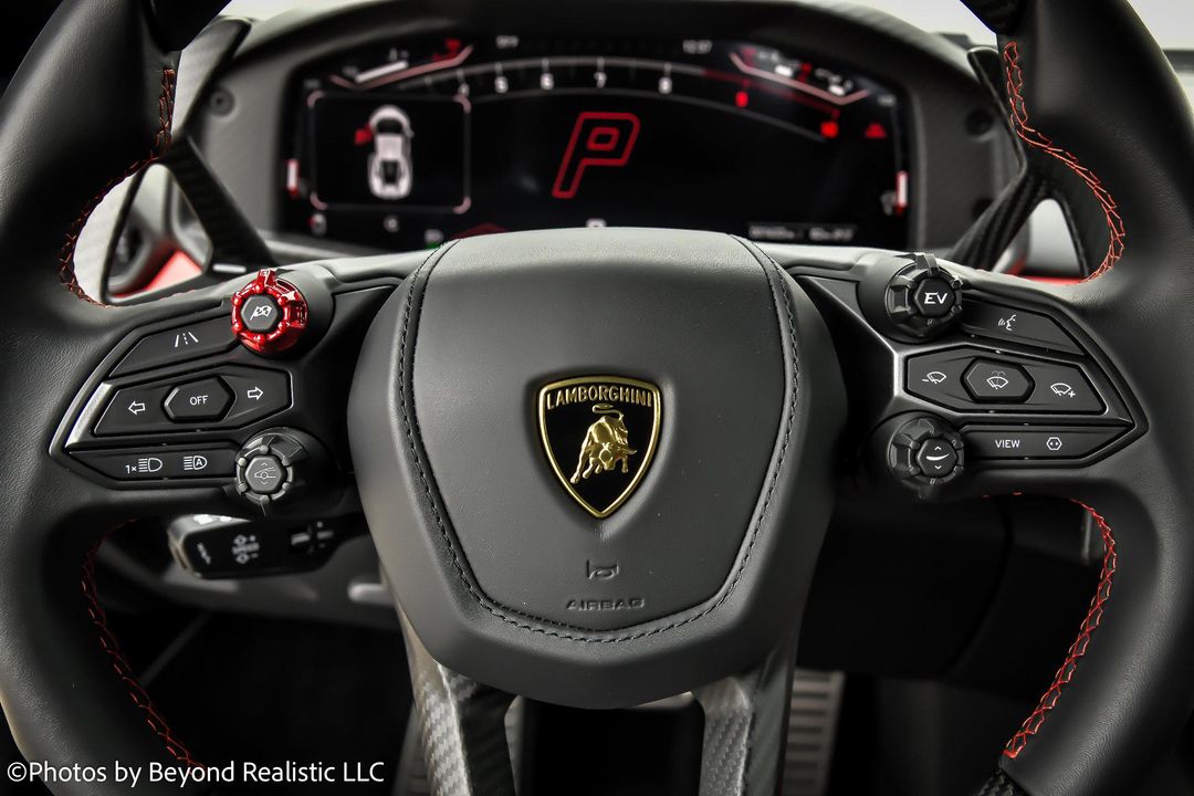 2024 Lamborghini Revuelto