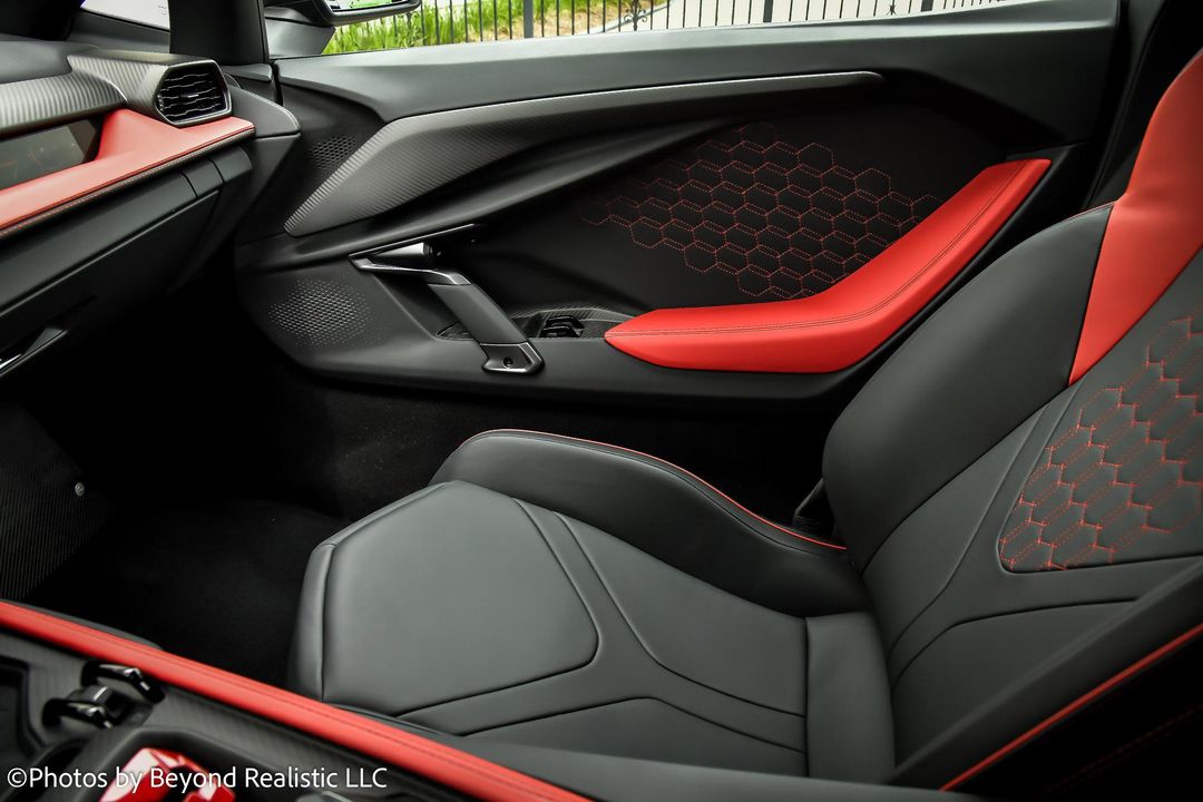 2024 Lamborghini Revuelto