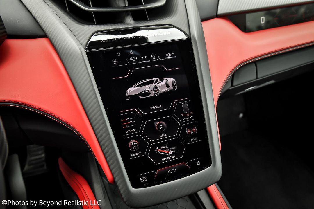 2024 Lamborghini Revuelto