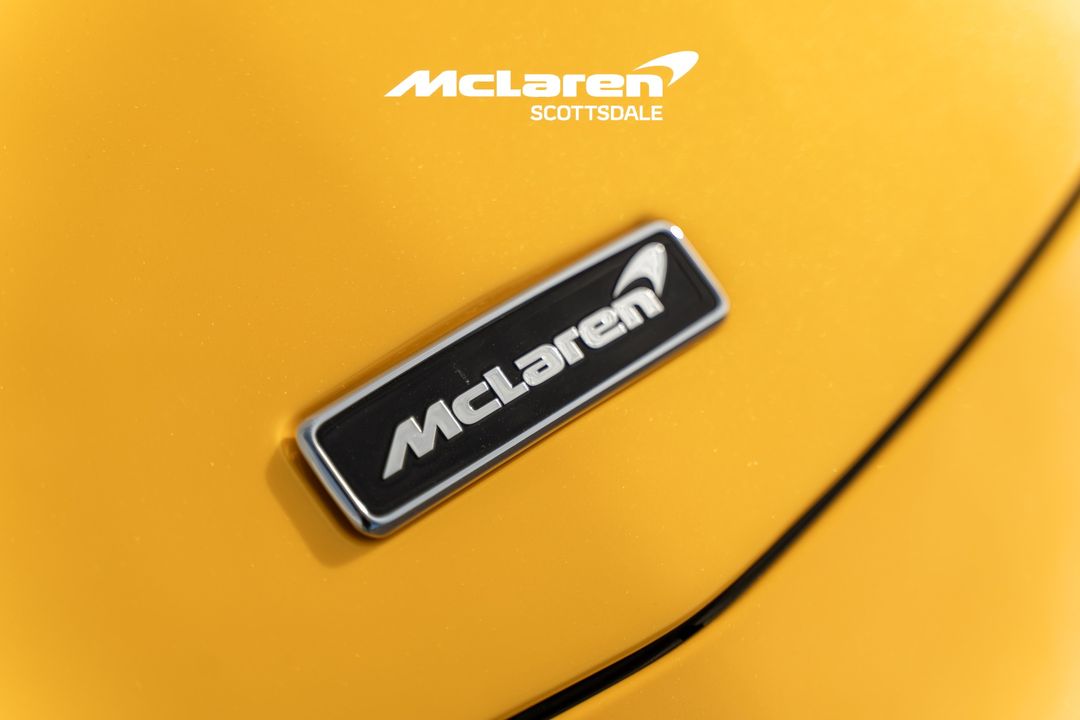 2023 MCLAREN GT