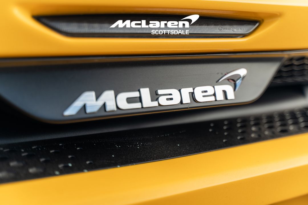 2023 MCLAREN GT