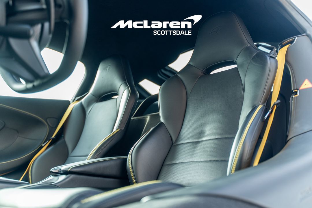 2023 MCLAREN GT