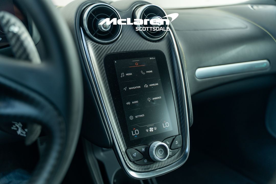 2023 MCLAREN GT