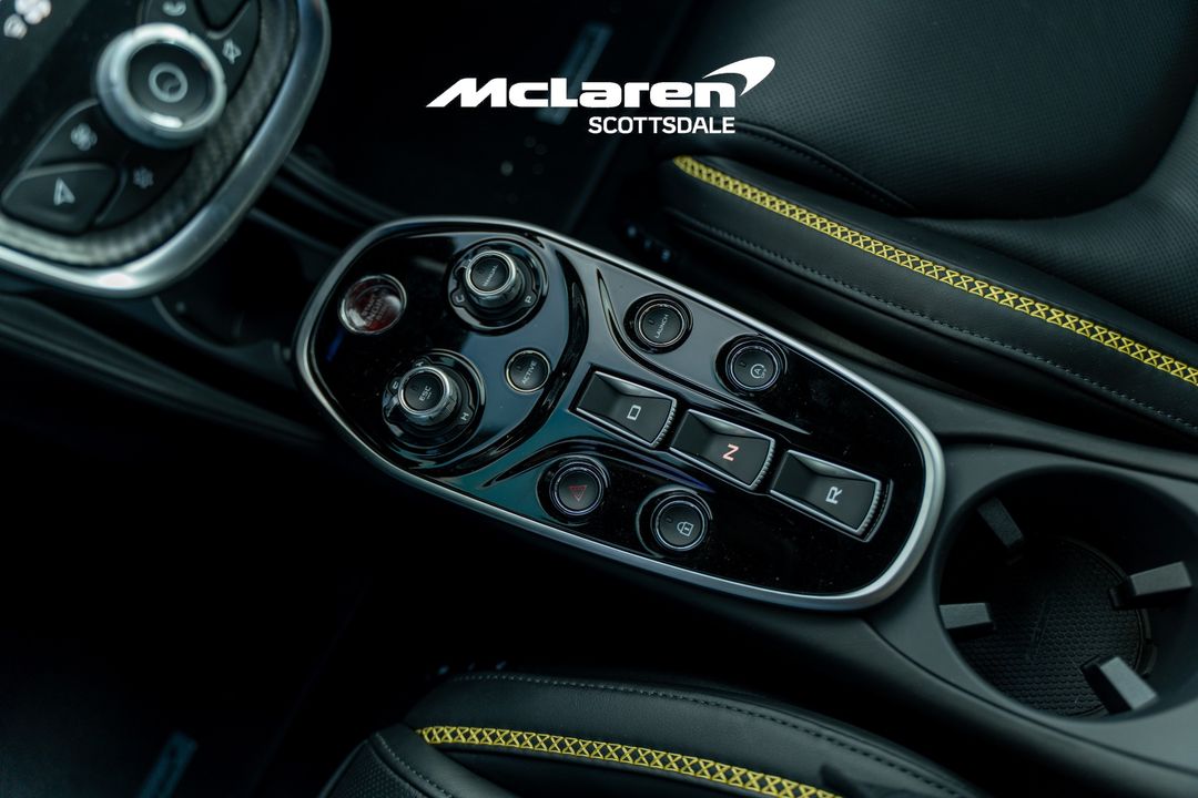 2023 MCLAREN GT
