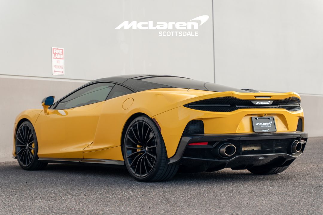 2023 MCLAREN GT