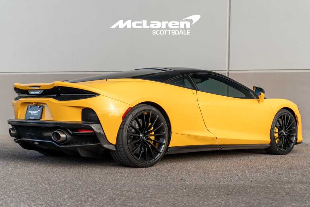 2023 MCLAREN GT