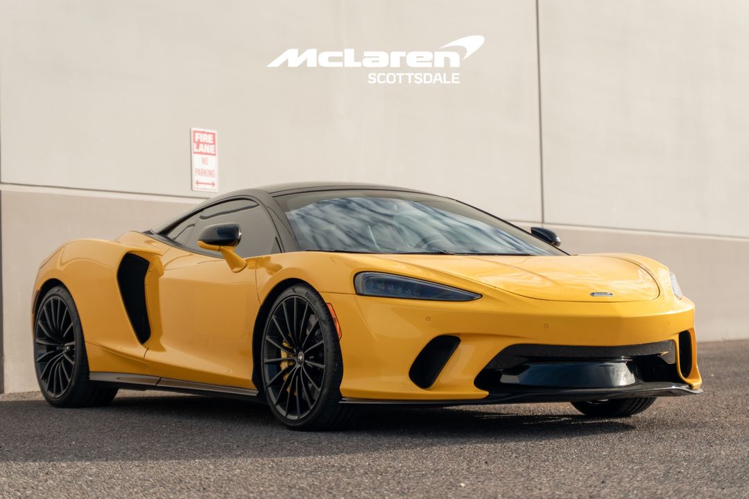 2023 MCLAREN GT