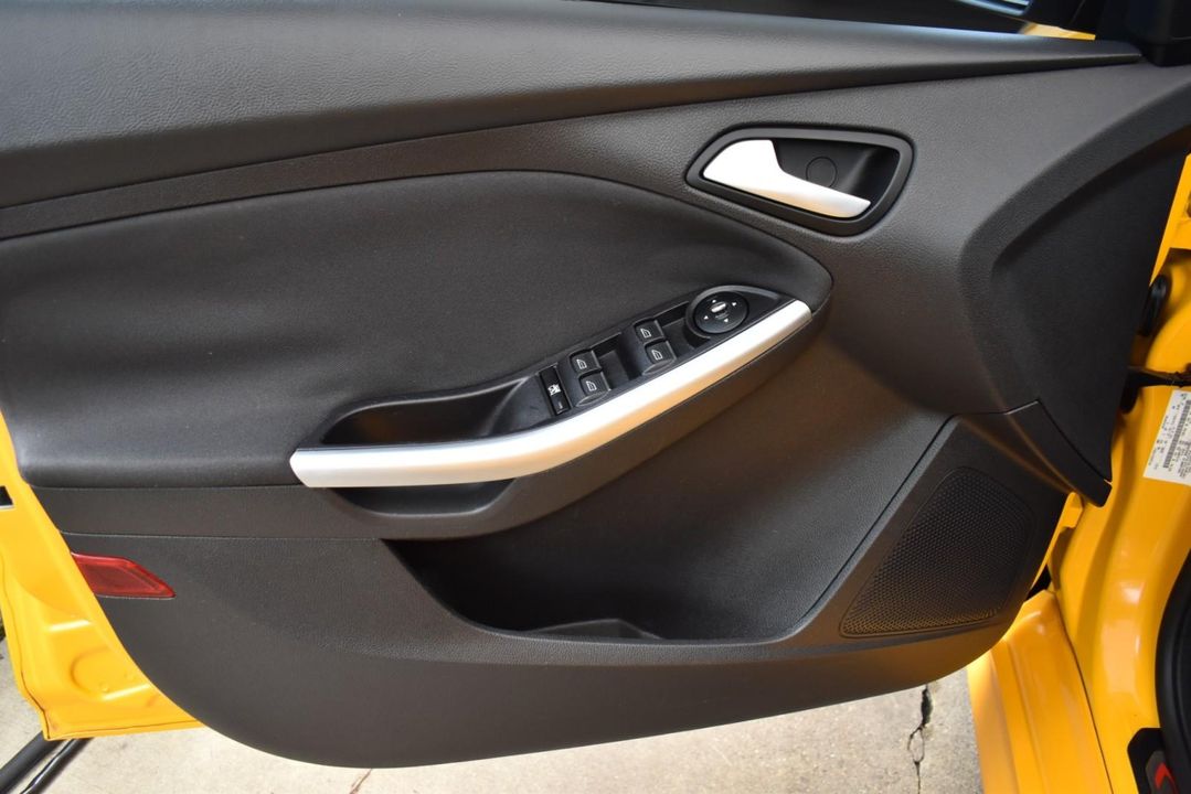 2013 Ford FOCUS ST TURBO TANGERINE SCREAM