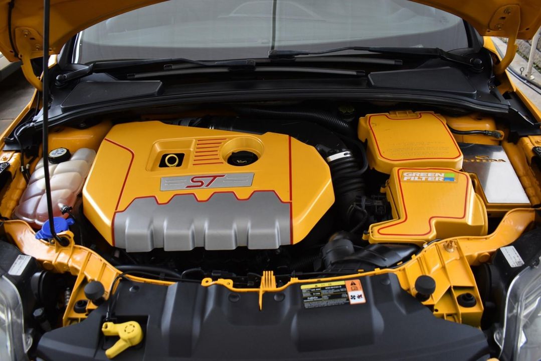 2013 Ford FOCUS ST TURBO TANGERINE SCREAM