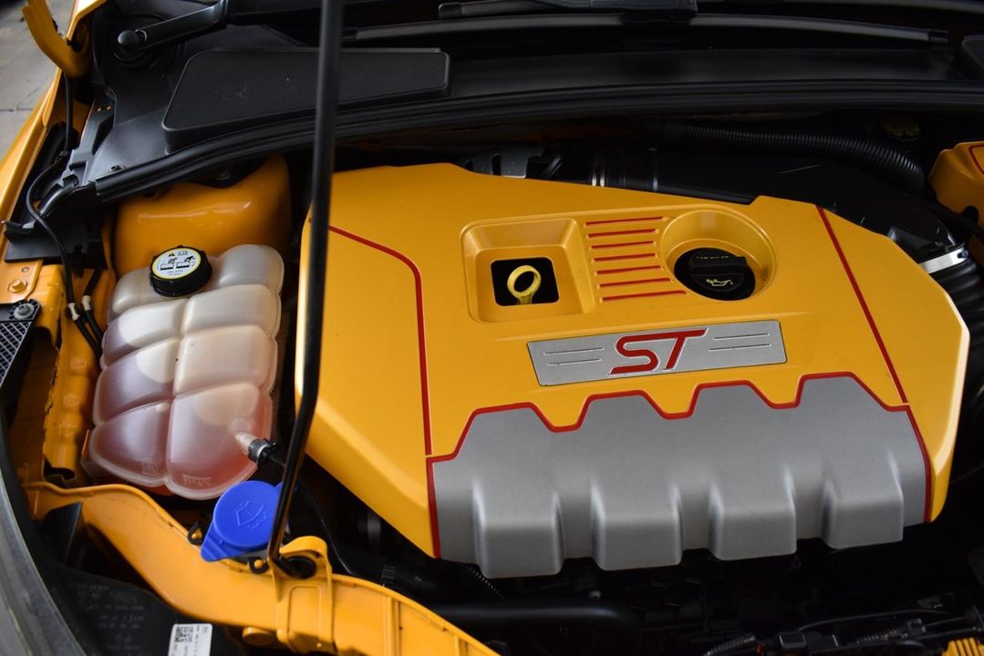 2013 Ford FOCUS ST TURBO TANGERINE SCREAM