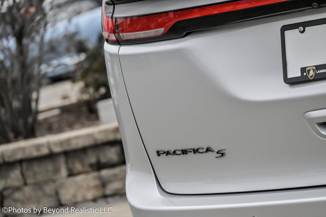 2024 Chrysler Pacifica