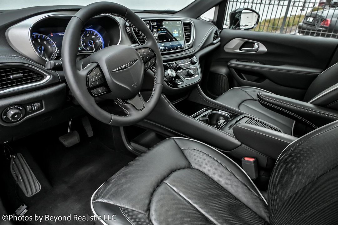 2024 Chrysler Pacifica