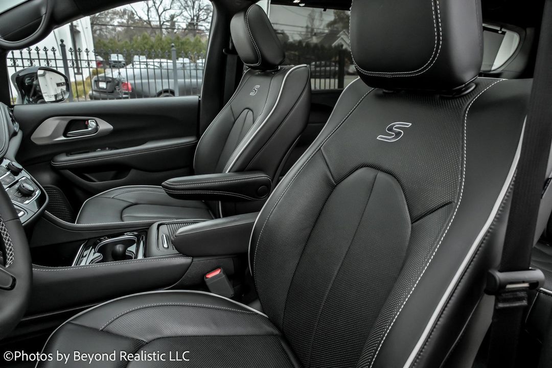 2024 Chrysler Pacifica