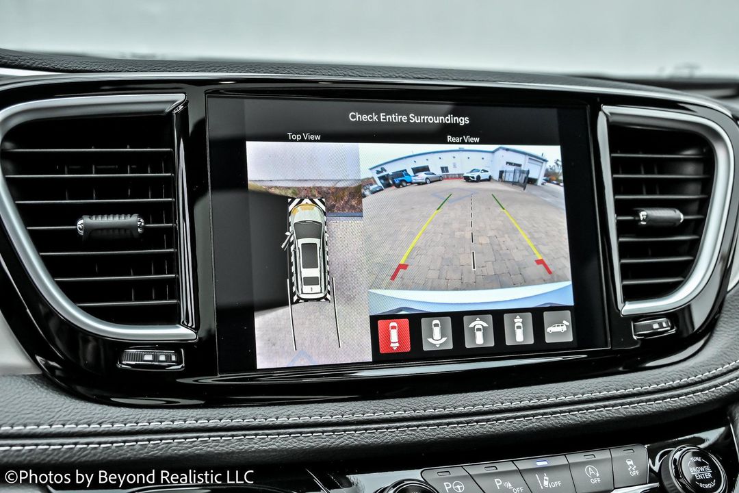 2024 Chrysler Pacifica