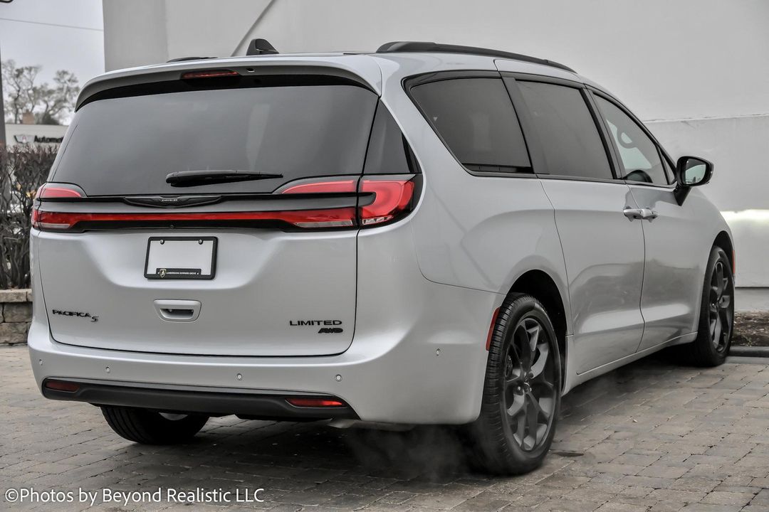 2024 Chrysler Pacifica