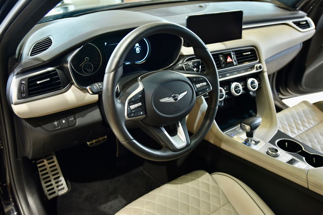 2022 Genesis G70