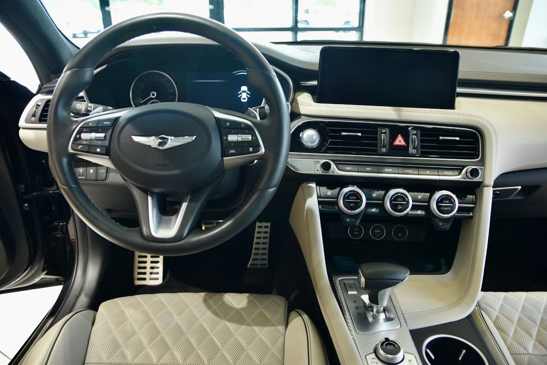 2022 Genesis G70