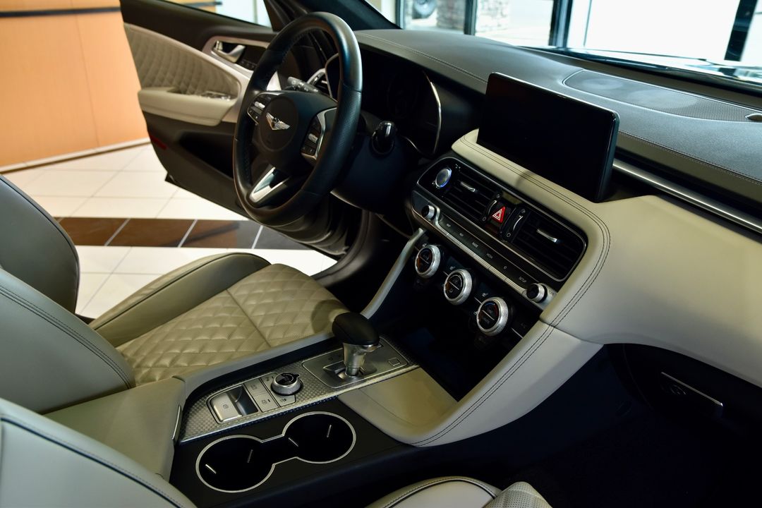 2022 Genesis G70