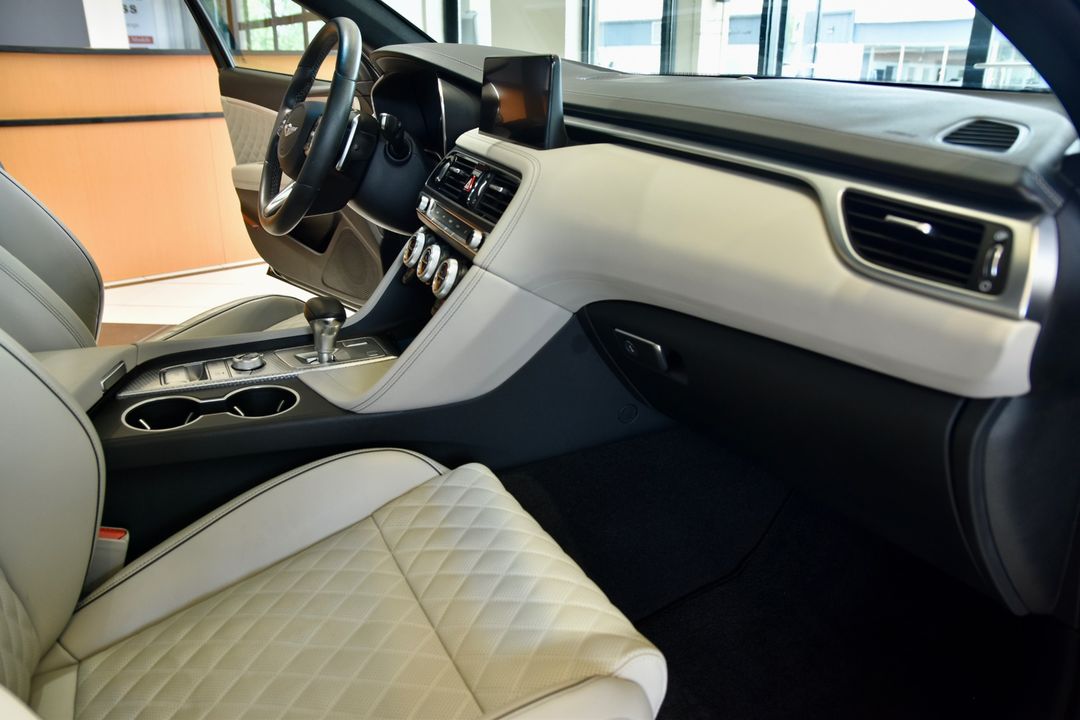 2022 Genesis G70