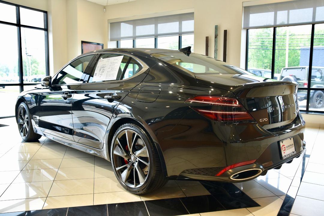 2022 Genesis G70