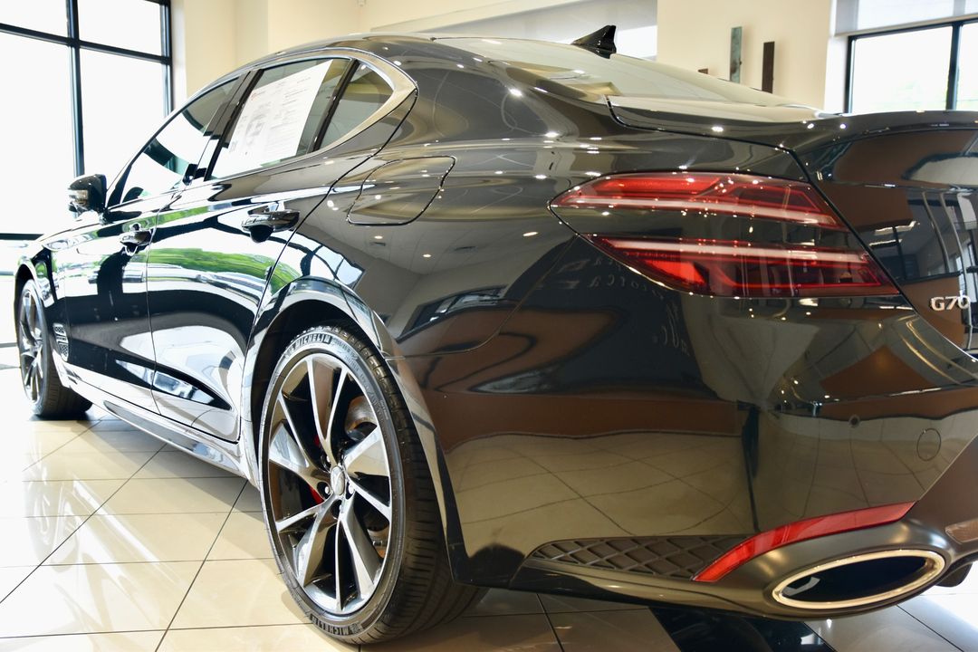 2022 Genesis G70