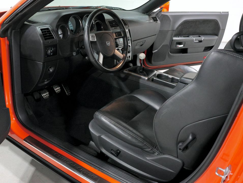 2009 Dodge Challenger SRT8