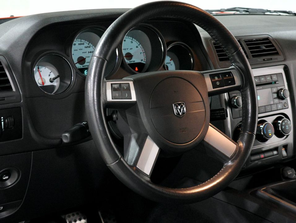 2009 Dodge Challenger SRT8
