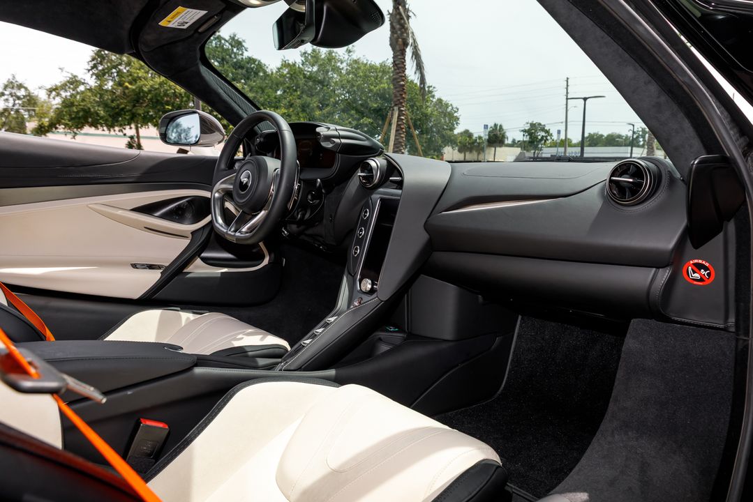 2024 McLaren 750S