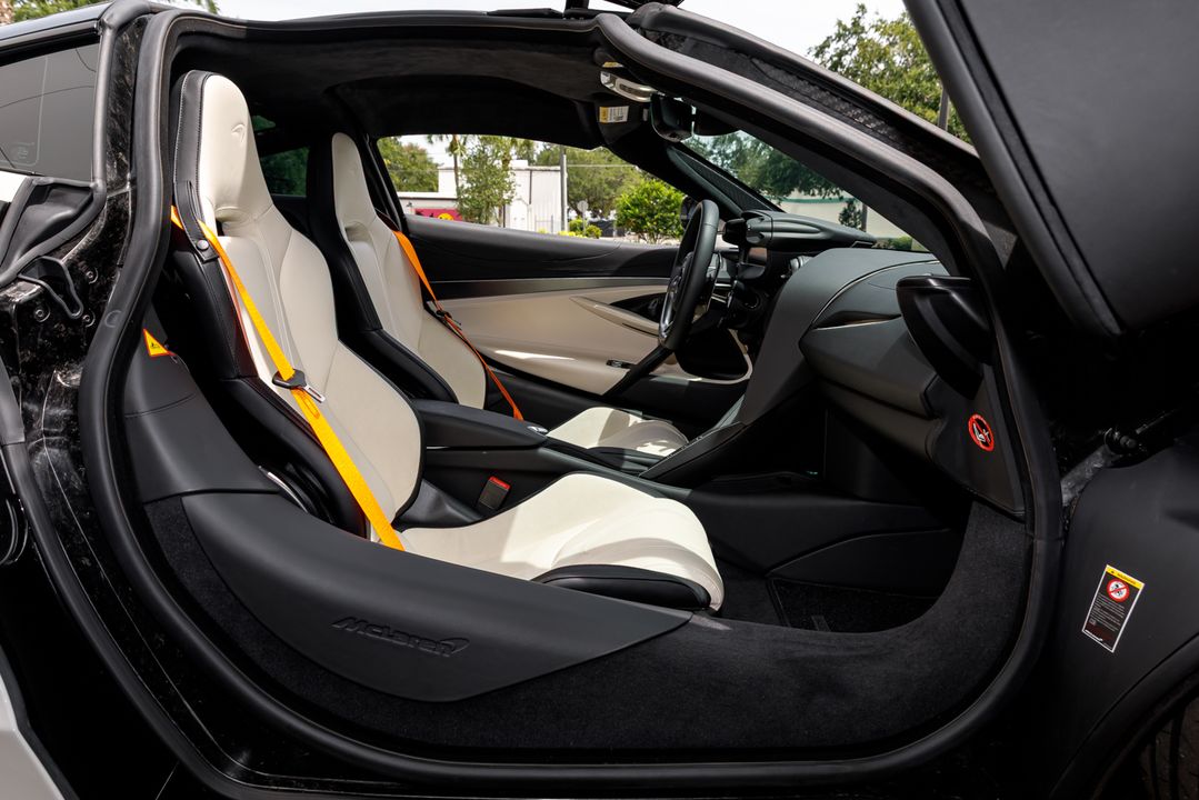 2024 McLaren 750S