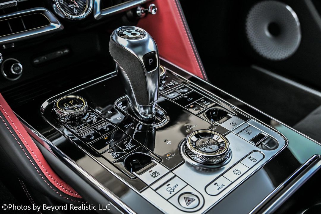 2025 Bentley Flying Spur
