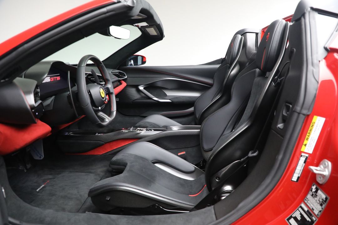2024 Ferrari 296 GTS