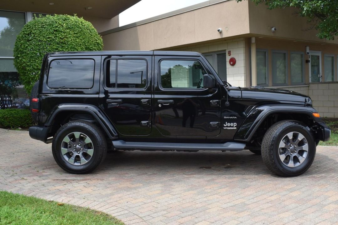 2018 Jeep Wrangler Unlimited Sahara 4x4 w/2.0L I4 DOHC DI TURBO ETORQUE,
